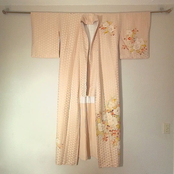 Vintage Silk Pastel Peach Floral Flowy Lined Silky Jaquard Hand Painted Kimono - Picture 2 of 14
